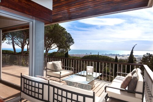 ROMANI - House with private pool. Capacity up to 17 people. 20 minutes Barcelona