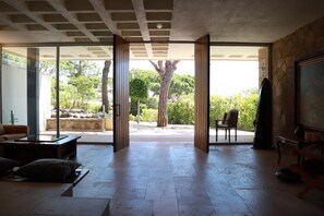 Interior - ROMANI - House with private pool. Capacity up to 17 people. 20 minutes Barcelona (Cabrils)