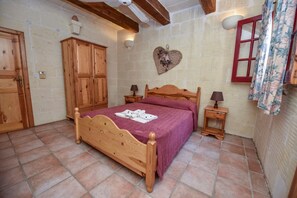 3 makuuhuonetta, internet, vuodevaatteet