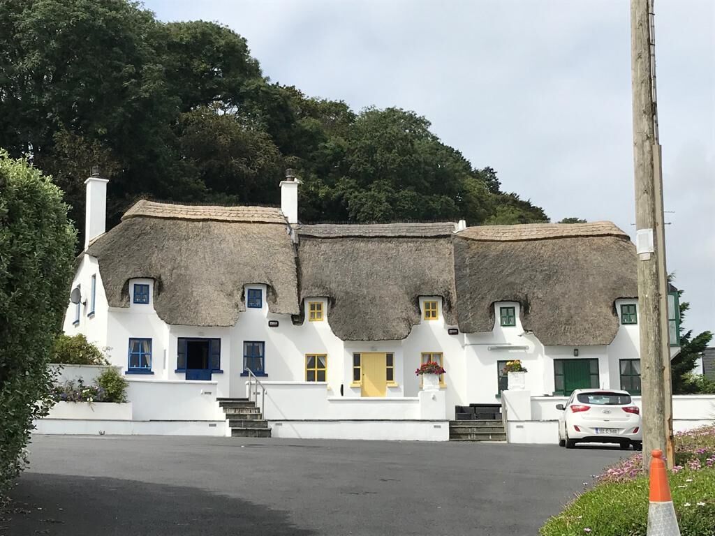 Thatched Cottages in Dunmore