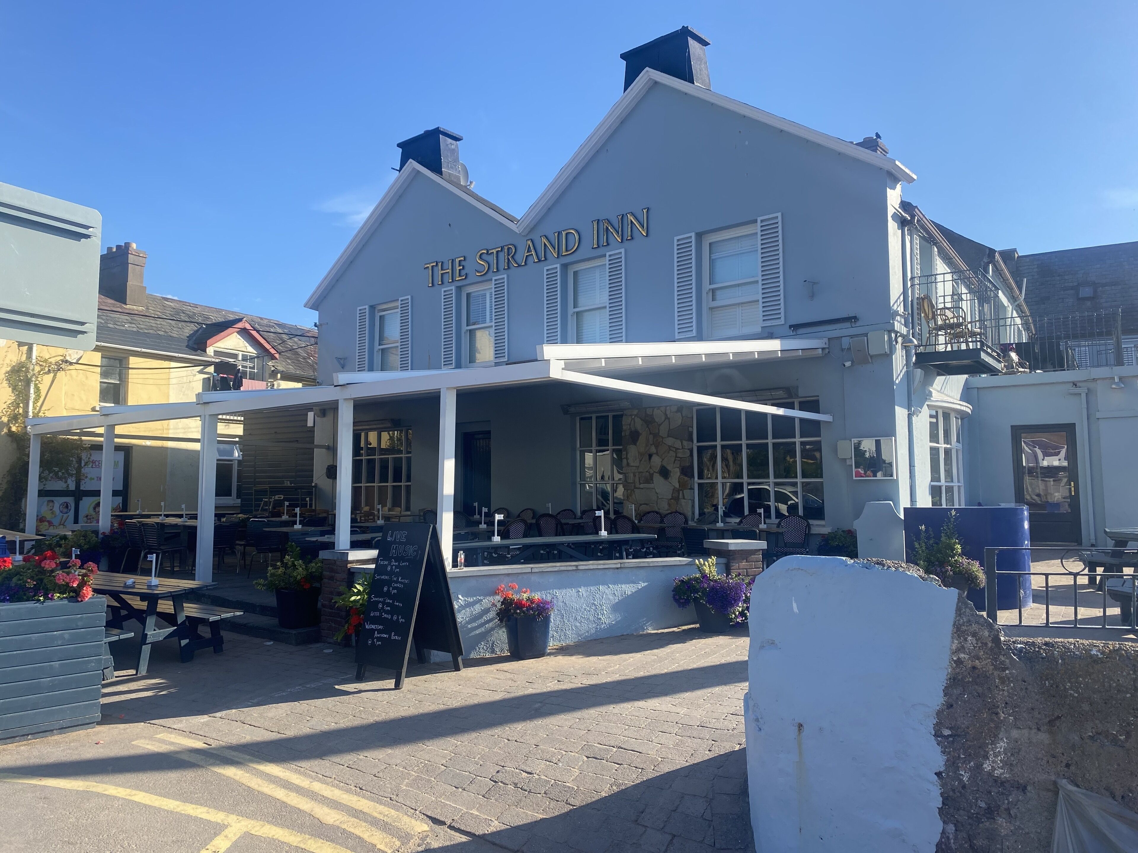 Strand Inn