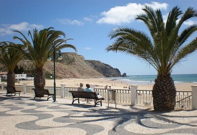 Stunning Detached Villa with AC, Wi Fi, Own Pool, Fab Sea Views - Walk To Beach!