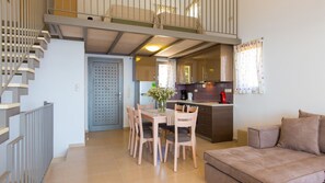 Smart TV, DVD player, table tennis, books - Panoramic Sea Views, 2 km from the beach, heated pool (Rethymno)