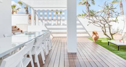 GROSSE DESIGN VILLA 5 SCHLAFZIMMER IN PALM MAR MIT 2 UNABHÄNGIGEN WOHNUNGEN