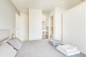 5 bedrooms, in-room safe, iron/ironing board, travel crib