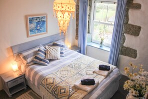 4 bedrooms, iron/ironing board, travel cot, free WiFi