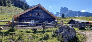 Exterior - Exclusive, new, very spacious house, in a prime location on the slopes! Book NOW (Annaberg im Lammertal)