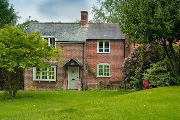 Acorn Cottage