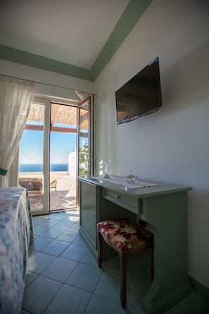 1 chambre, coffres-forts dans les chambres, bureau