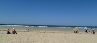 Flat with seaview - 50m from beach- 3/4 persons