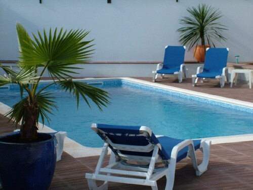 5* Large Villa -Heated Pool & Fast WIFI (Sleeps 12 +2) 40 mins Lisbon /Ericeira