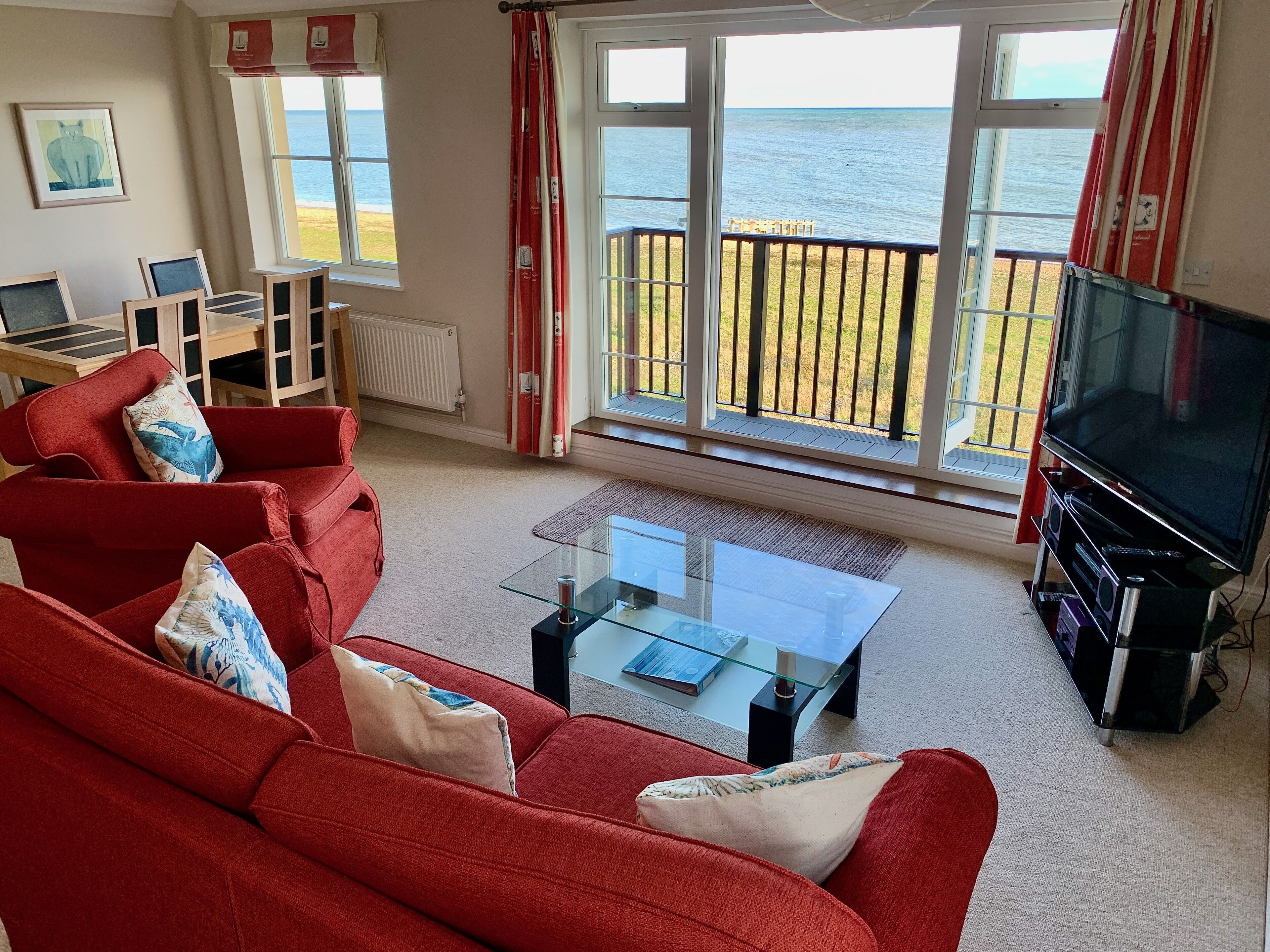 Smart TV, DVD player, stereo