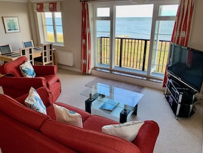 Smart TV, DVD player, stereo