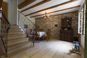 Interior - Villa Postaja (Cervari)