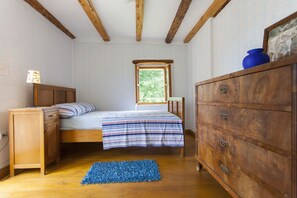 3 عدّة غرف نوم ومكواة/لوح كي وواي فاي مجانًا وملاءات أسرّة