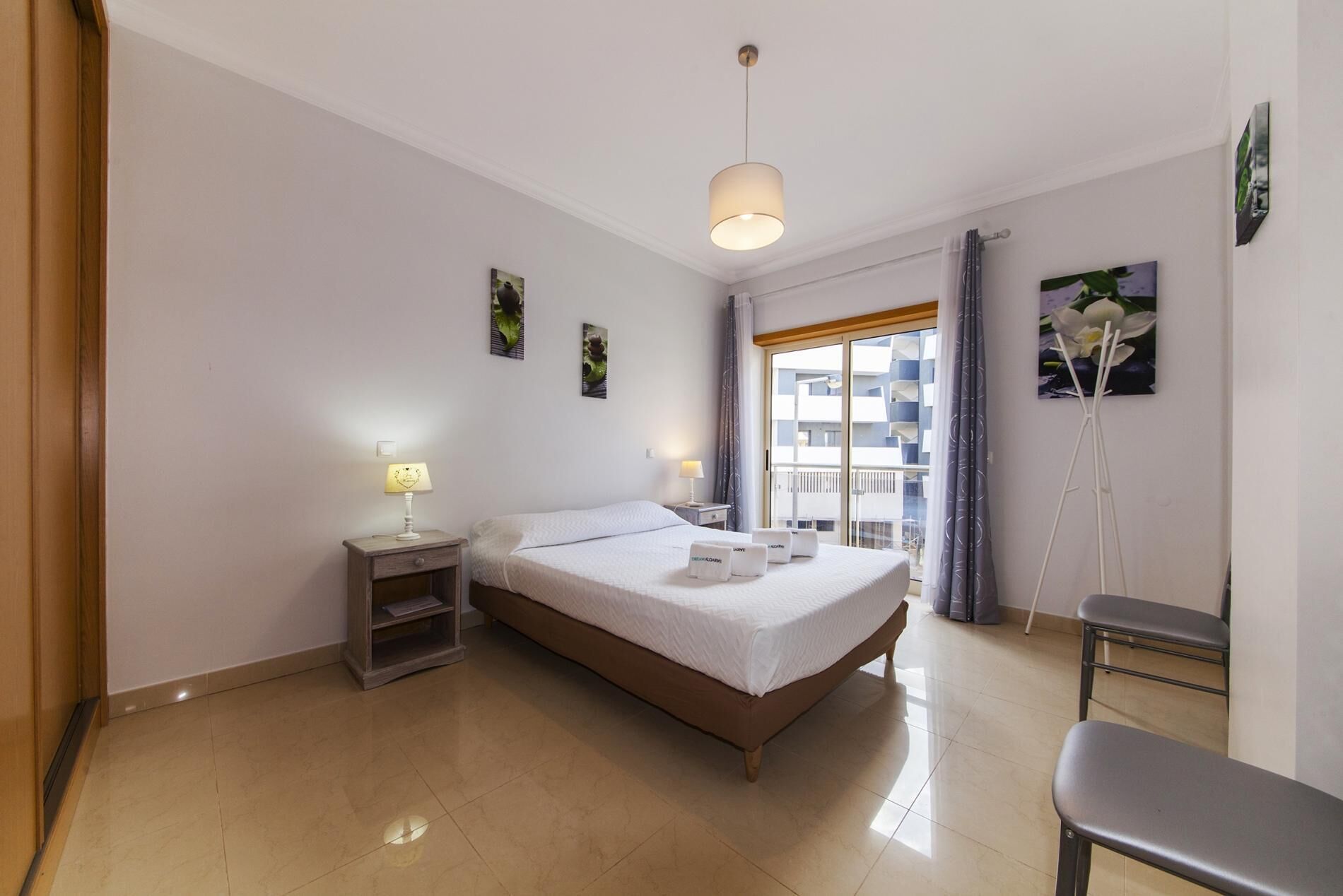 2 chambres, Wi-Fi gratuit, draps fournis