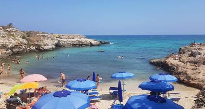 Greek/Mediterranean style villa of 200 sqm, with elegant interiors, family friendly