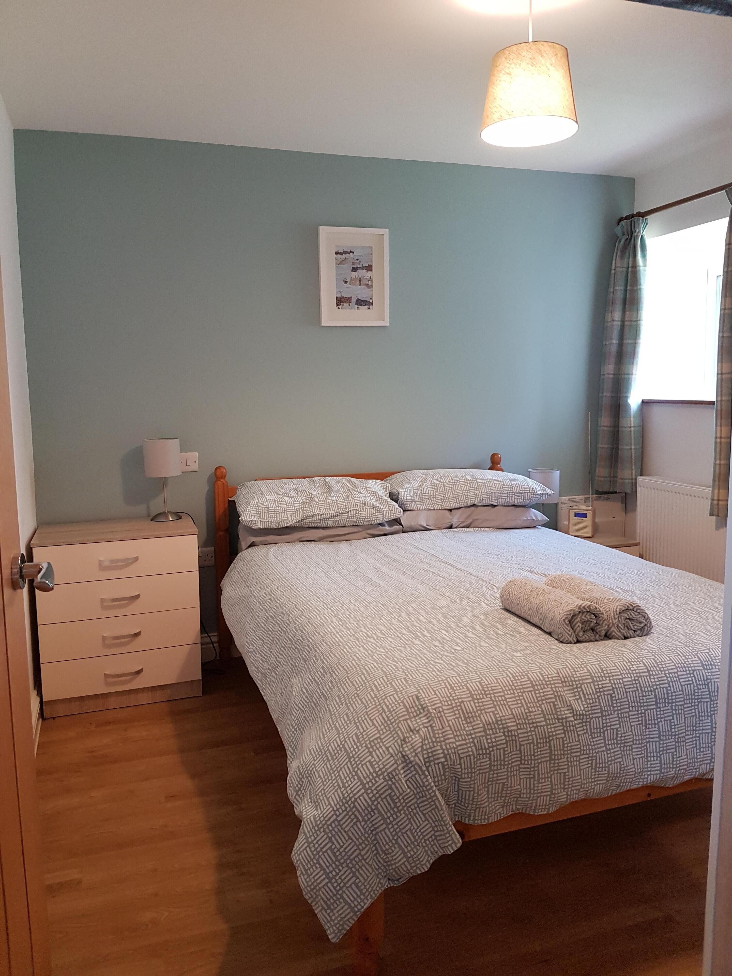 2 chambres, fer et planche à repasser, lit parapluie, Wi-Fi gratuit