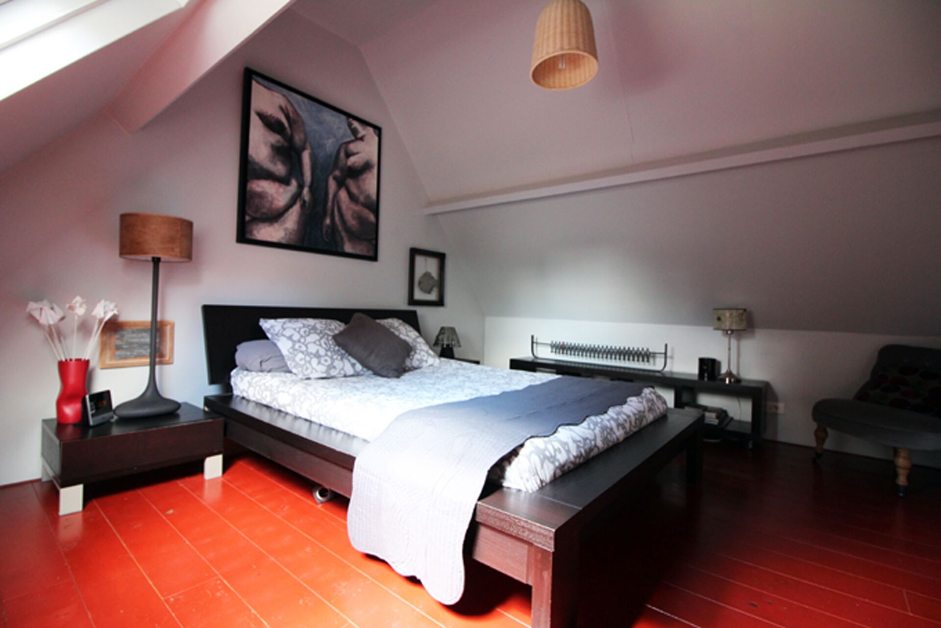 3 slaapkamers, een strijkplank/strijkijzer, reisbedje, gratis wifi