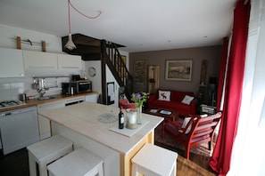 Smart TV, video games, DVD player, books