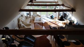 Télévision, lecteur de DVD, chaßne hi-fi