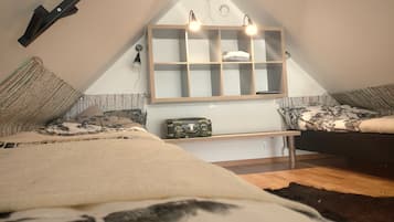3 bedrooms, WiFi, bed sheets