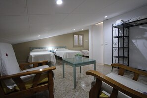 5 間睡房、熨斗/熨衫板