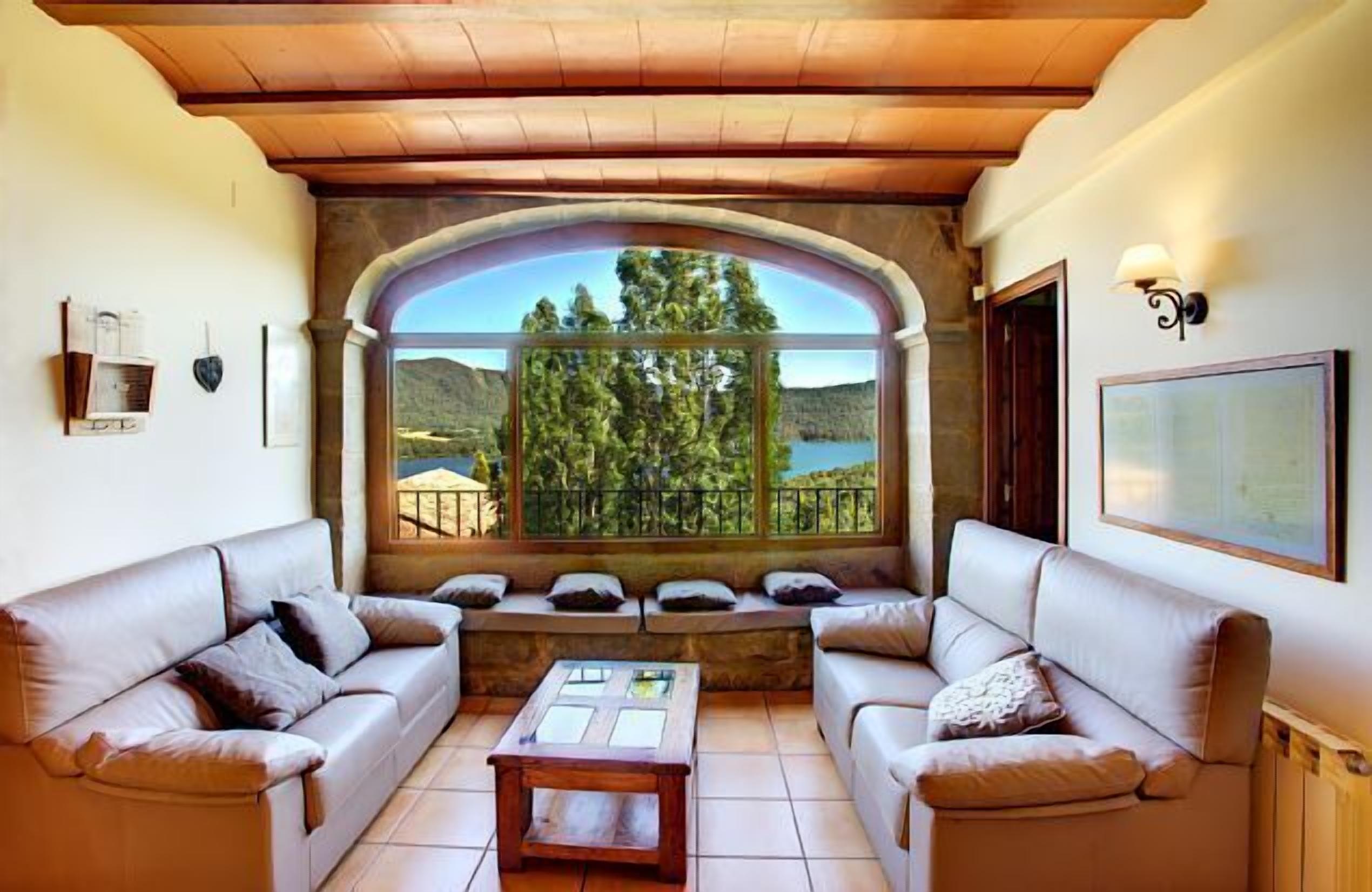 Self catering Mas d'en Bosch for 22 people