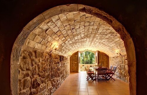 Rural House by the Lake; 22 people; Air Conditioned; Groups, Families