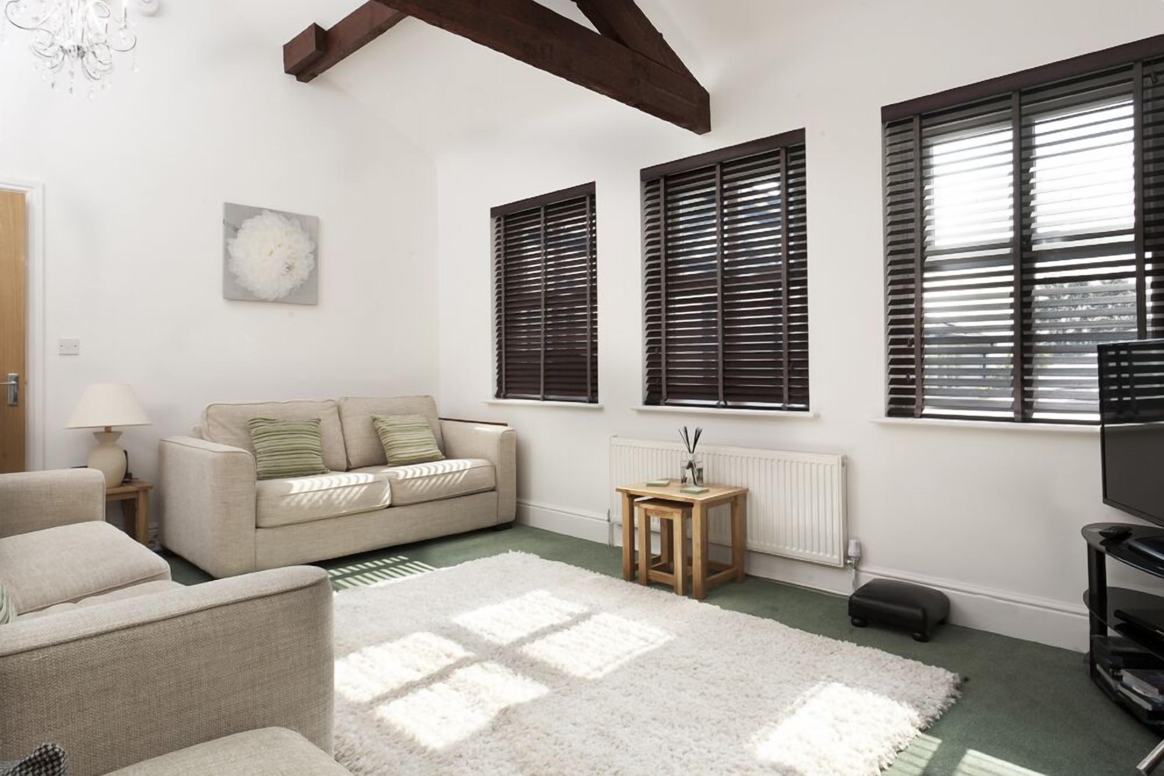 Fellside Luxury Cottage with parking. Lake views River Garden and court yard.