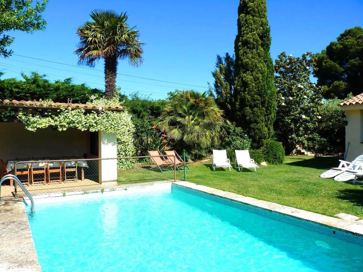 Gran Casa Económica con Piscina Privada en Begur. Wifi Gratis. Ideal familias.