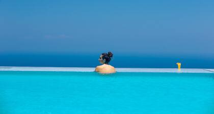 Santorini Eos Private villa with infinity edge pool