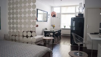 1 Schlafzimmer, Schreibtisch, Bügeleisen/Bügelbrett, kostenloses WLAN