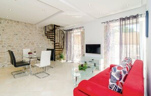 TV, fireplace, table tennis