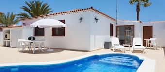 Luxe Sunny Villa met prive verwarmd zwembad