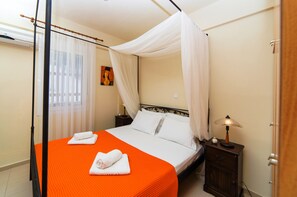 3 bedrooms, iron/ironing board, free WiFi, bed sheets - Alkistis villa, independent, peaceful, with private pool and great views (Rethymno)