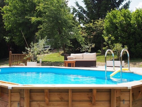 Character house with large garden and swimming pool between Pouilly Fuisse and Cluny