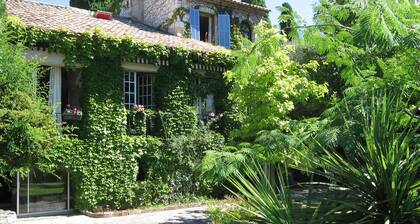Schöne alte Stein Bastide mit privatem Pool, kurze Fahrt zum Strand