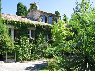 Lovely Old Stone Bastide With Private Pool, Short Drive To Beach