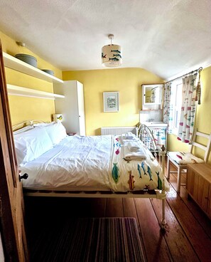 3 Schlafzimmer, Bügeleisen/Bügelbrett, Reisekinderbett, kostenloses WLAN