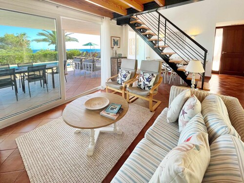 VILLA ATALAYA - Atemberaubender Meerblick in Strandnähe