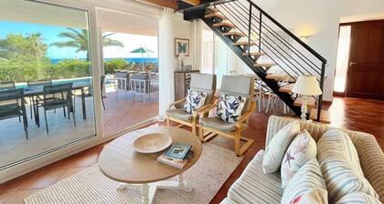 VILLA ATALAYA - Atemberaubender Meerblick in Strandnähe