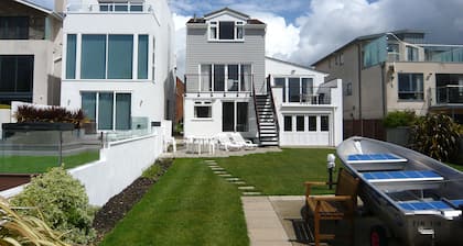 CHRISTCHURCH RIVERSIDE FLAT- fishing available
