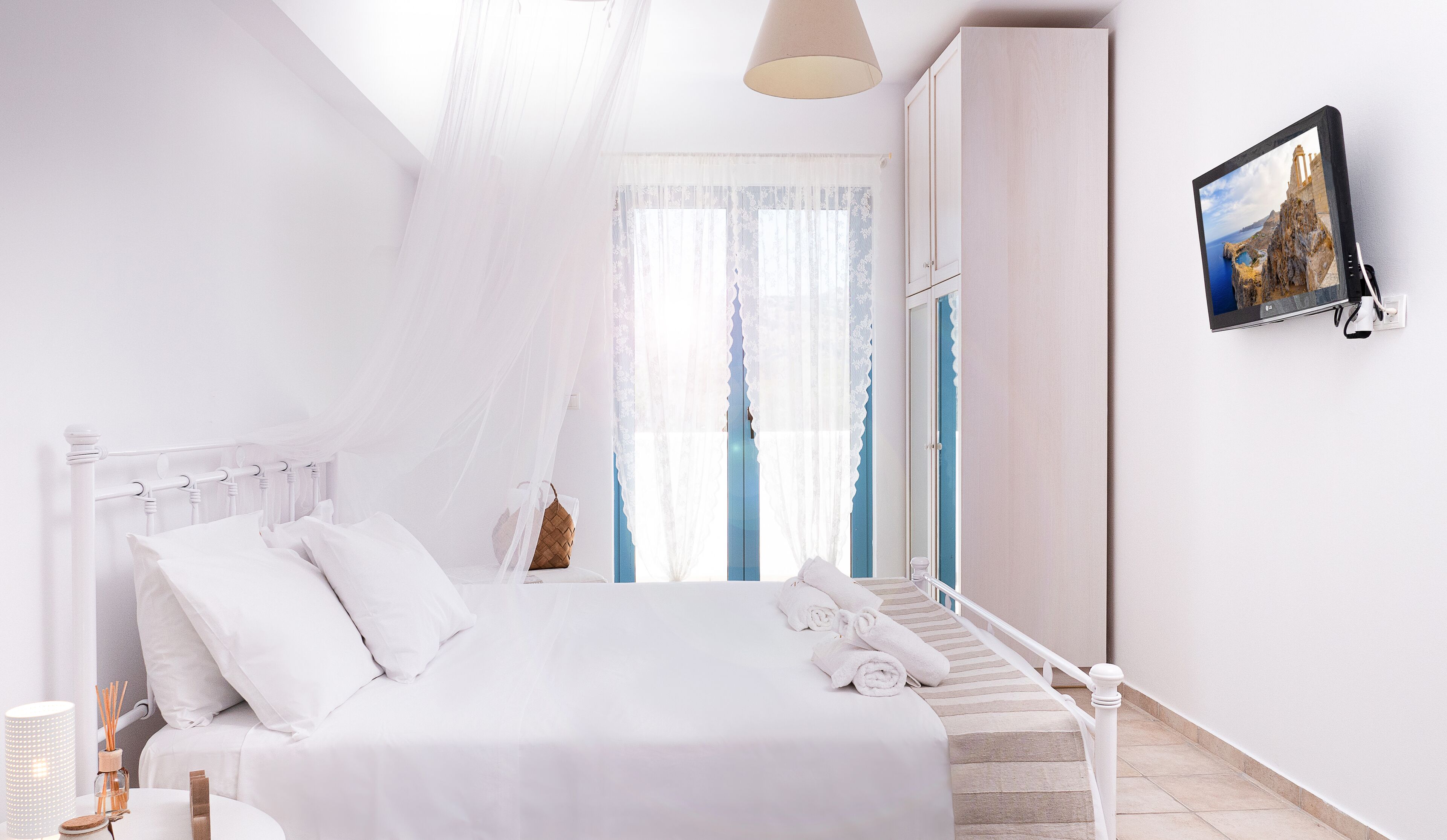 2 chambres, fer et planche à repasser, Wi-Fi gratuit, draps fournis