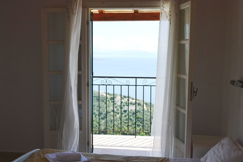 3 bedroom villa with swimming pool.