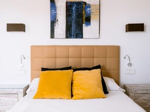 5 chambres, fer et planche à repasser, Wi-Fi gratuit, draps fournis