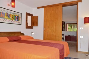 4 slaapkamers, een strijkplank/strijkijzer, wifi, beddengoed