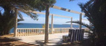Apart. 4pers. 2 ch 2sdb, ds resid Private Panoramic view of the sea. Beach 200 m
