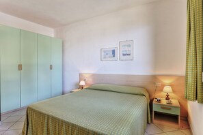 1 Schlafzimmer, Reisekinderbett, kostenloses WLAN, Bettwäsche