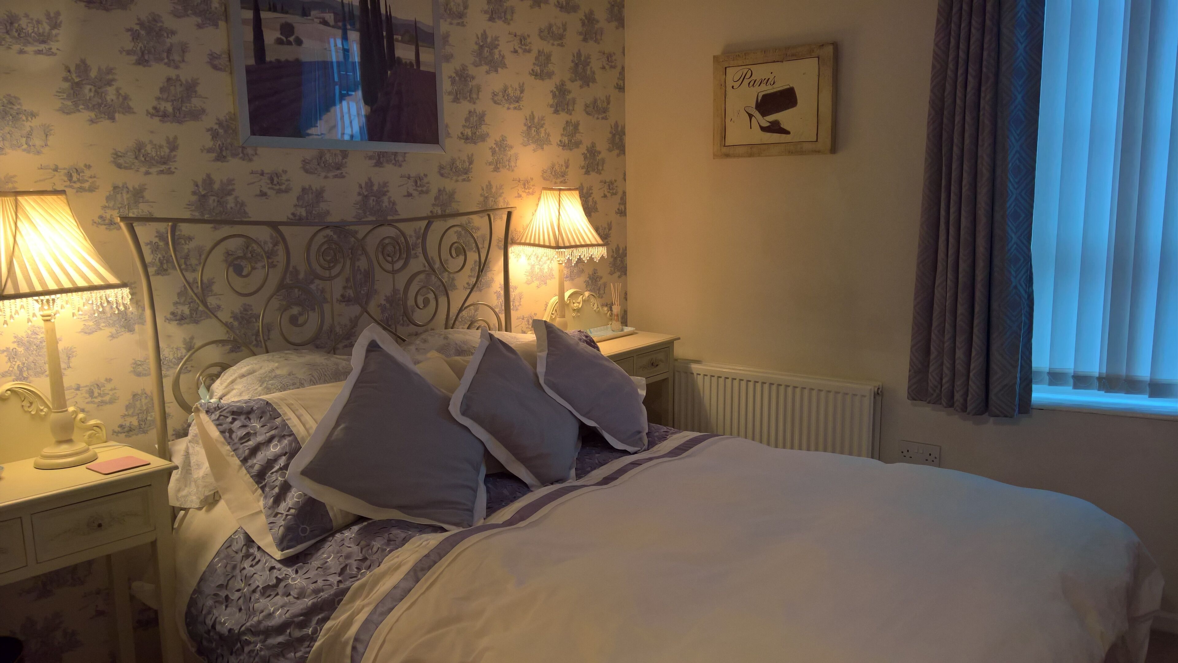 2 Schlafzimmer, Schreibtisch, Bügeleisen/Bügelbrett, kostenloses WLAN